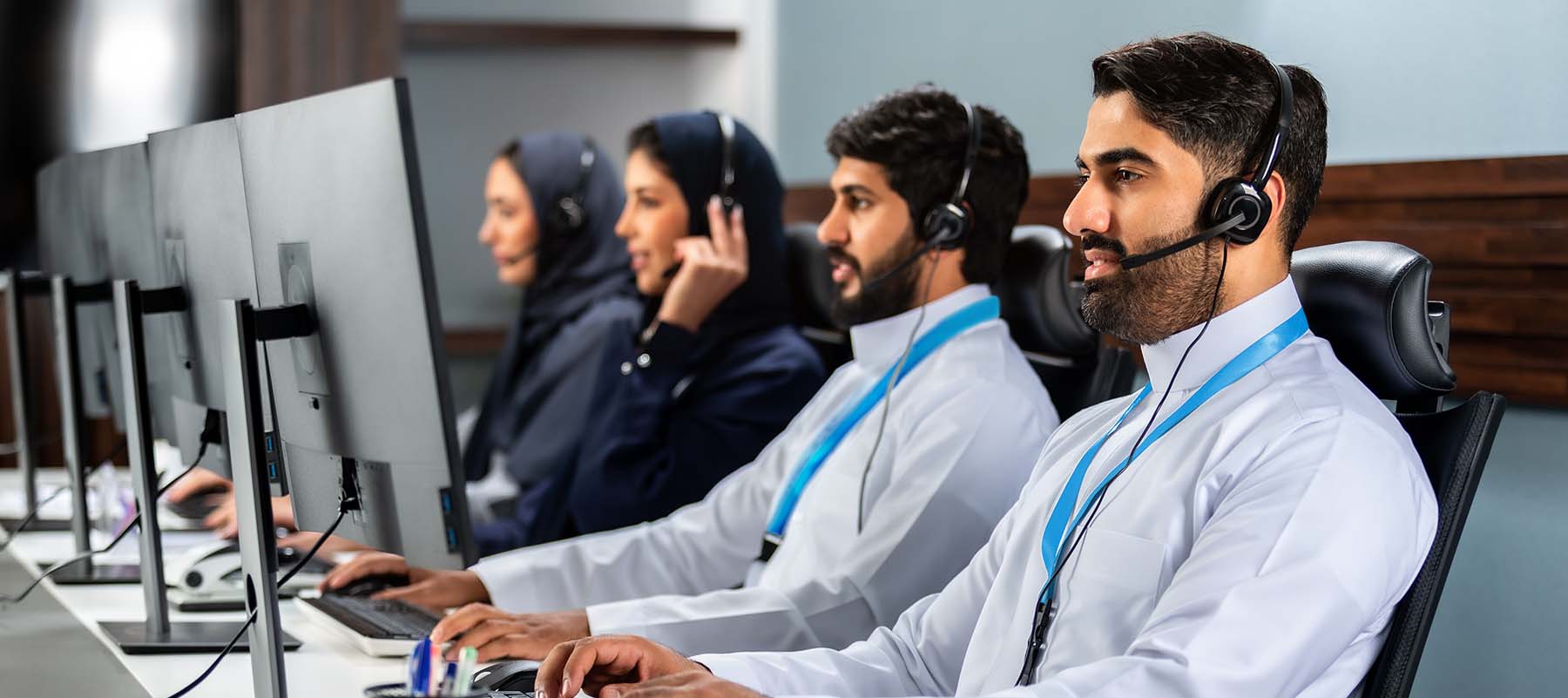 خدمة الهاتف المجاني 800