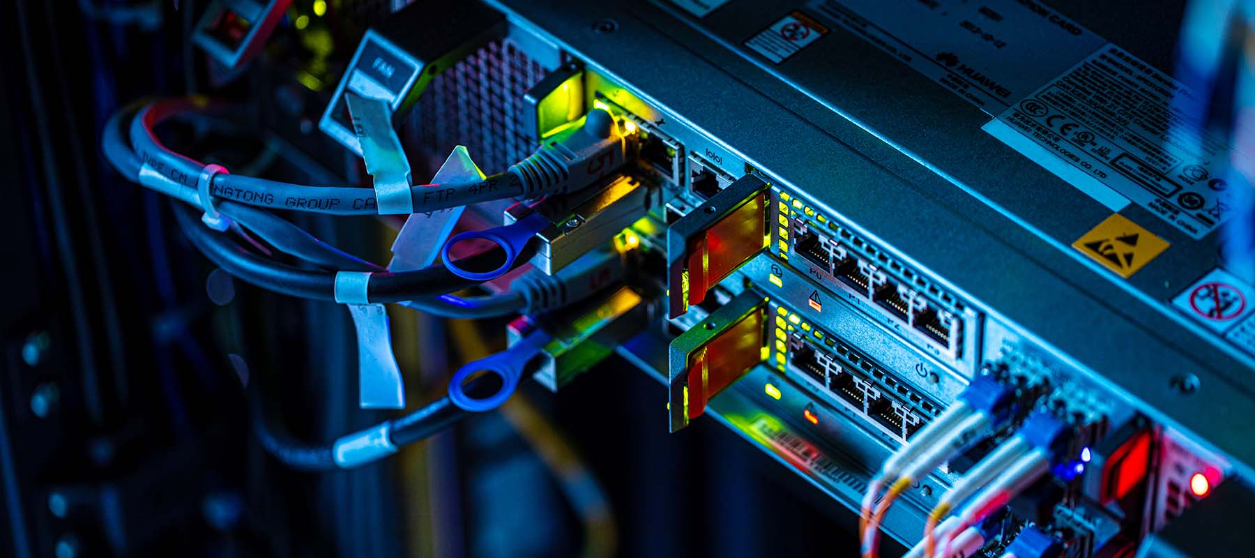 DWDM (Dense Wavelength Division Multiplexing Service)